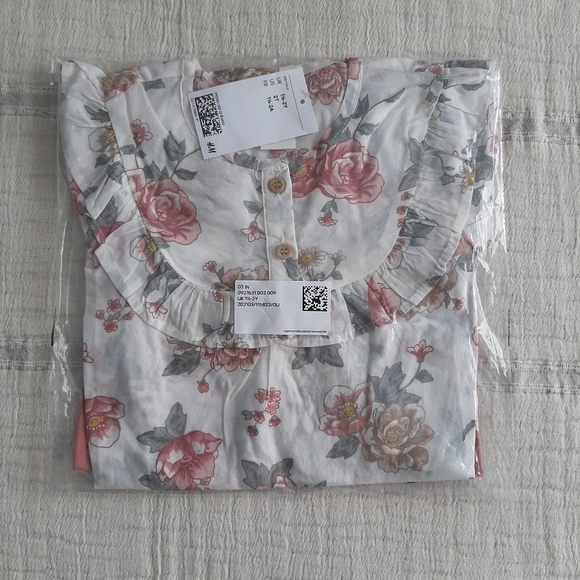 NWT H&M 2 Piece Set Size 1.5-2 Years - Picture 2 of 4